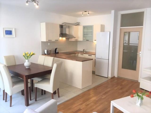 Sunshine Apartment Makarska Zewnętrze zdjęcie